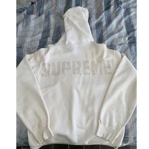 SUPREME White Sweatshirt